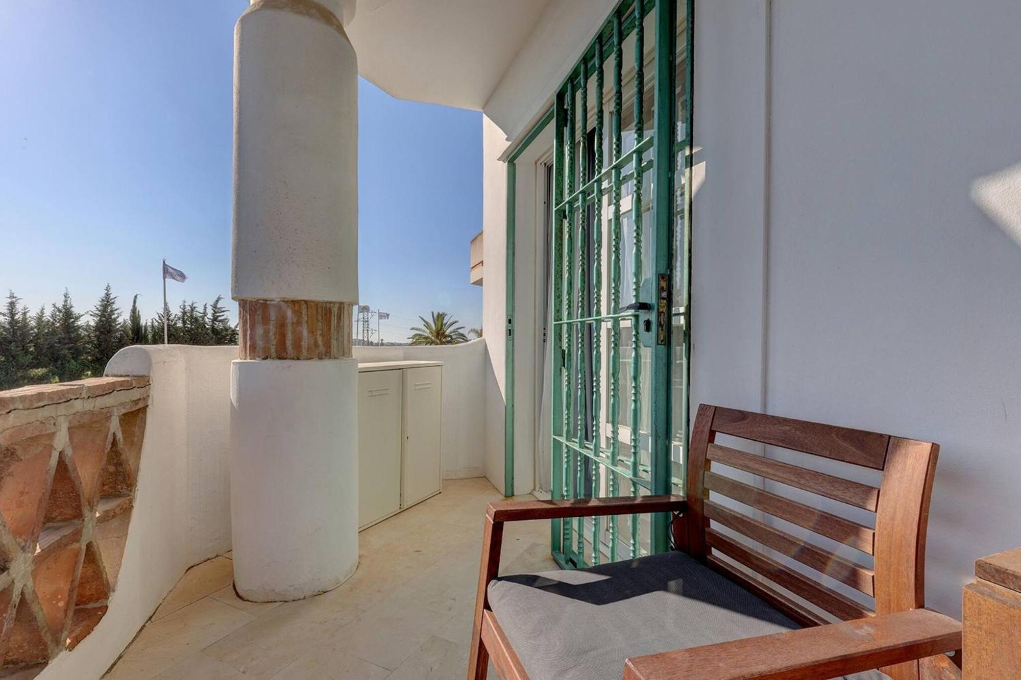 053 - Two Bed Mijas Golf Apartment In Popular Matchroom Golf Club Фуэнхирола Экстерьер фото