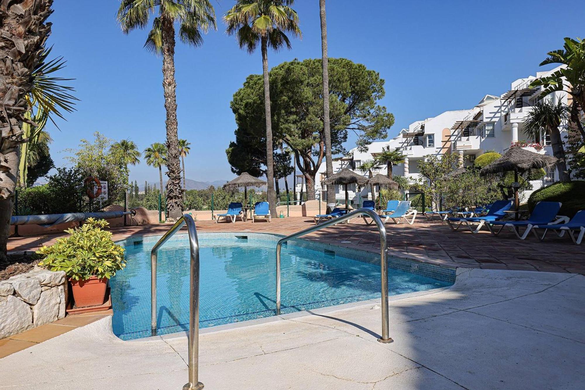 053 - Two Bed Mijas Golf Apartment In Popular Matchroom Golf Club Фуэнхирола Экстерьер фото